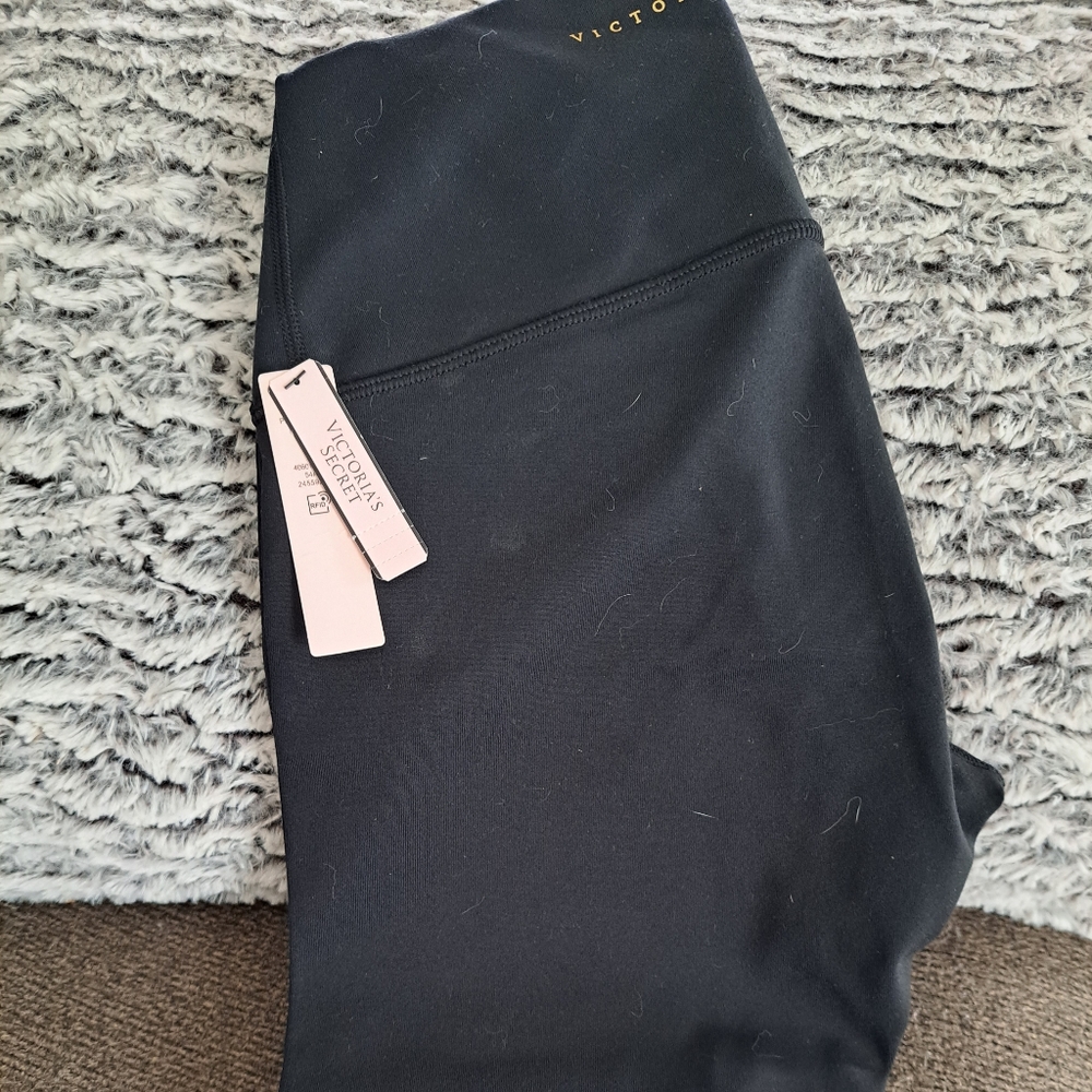 NWT black Victoria Secret leggings